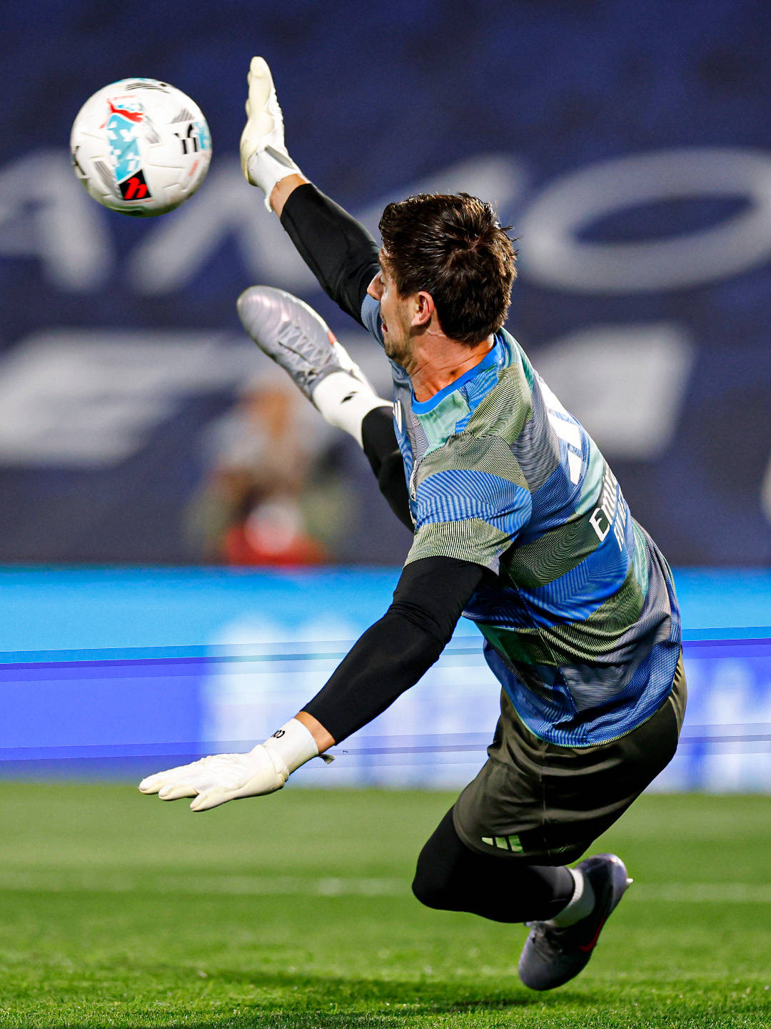 爱游戏APP-转会期体能课后，皇家马德里复出首秀备战欧冠，目标明确，训练强度明显提升的简单介绍